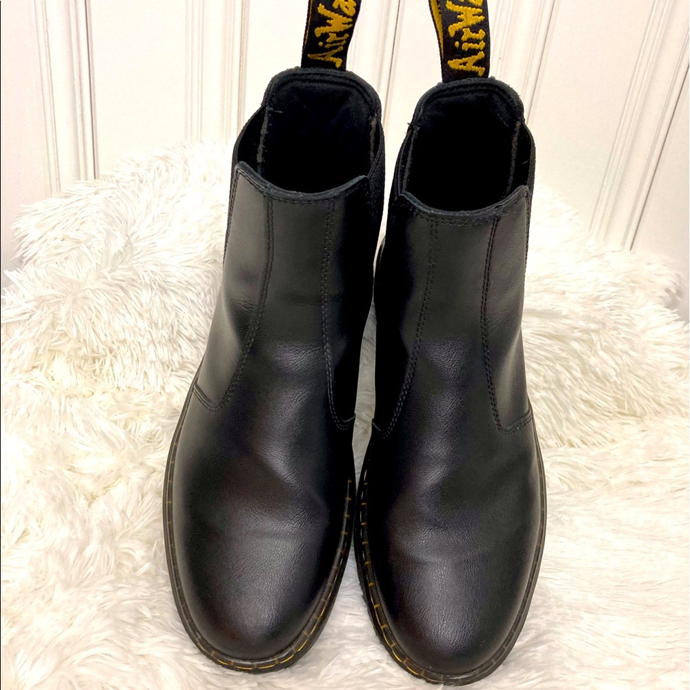 Dr. Martens Dorian Chelsea Boots size 9